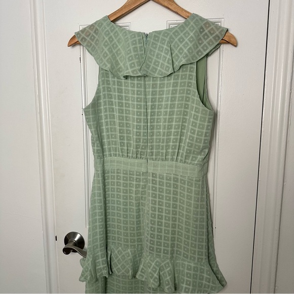 Taylor Sage Green Chiffon Dot Sleeveless Tiered Maxi Dress Coquette Formal  4 - Picture 8 of 9